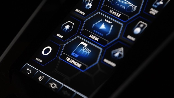 Amazon Alexa su Lamborghini Huracan EVO