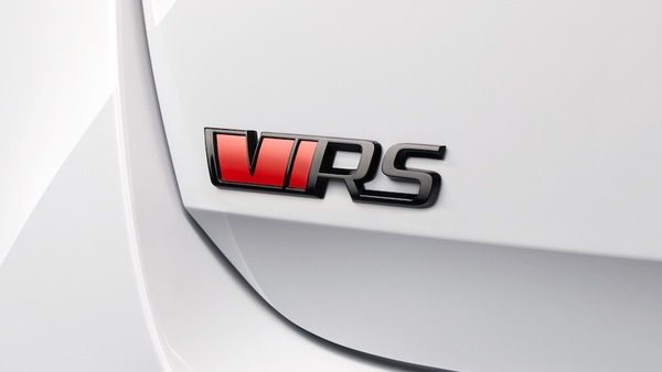 Nuova Skoda Octavia RS, l'ibrida plug-in si presenta a Ginevra