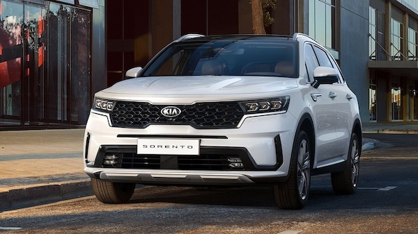 Nuova Kia Sorento, le prime immagini ufficiali