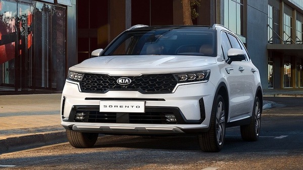 Nuova Kia Sorento, le prime immagini ufficiali