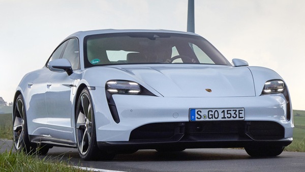 Bill Gates compra una Porsche Taycan: “La mia prima elettrica”