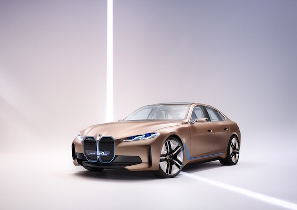 BMW i4 Concept, l'auto elettrica secondo la Doppia Elica