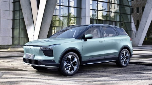 Aiways U5 e U6, le elettriche cinesi pronte per l'Europa