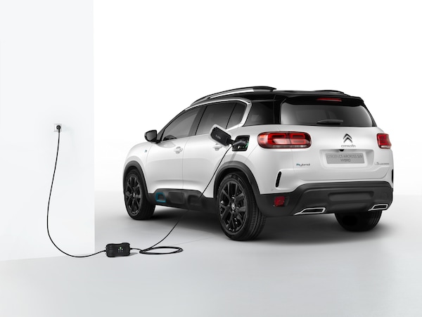 Citroën, nuova C3 e C5 Aircross Hybrid per il rilancio