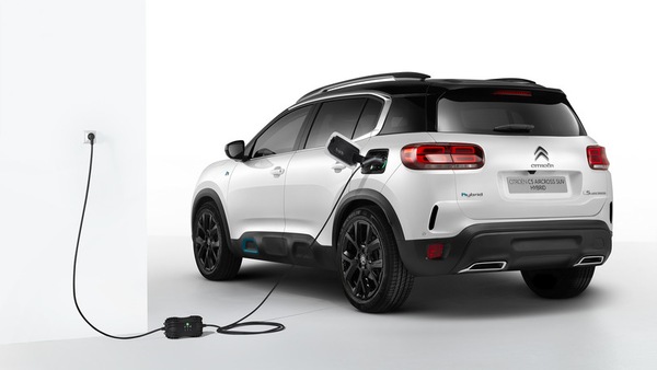 Citroën, nuova C3 e C5 Aircross Hybrid per il rilancio