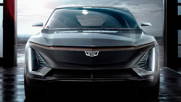 Cadillac Lyriq, il COVID-19 ne posticipa l'uscita