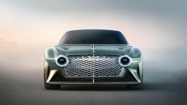 Bentley, l'ammiraglia elettrica nel 2025 sarà una crossover