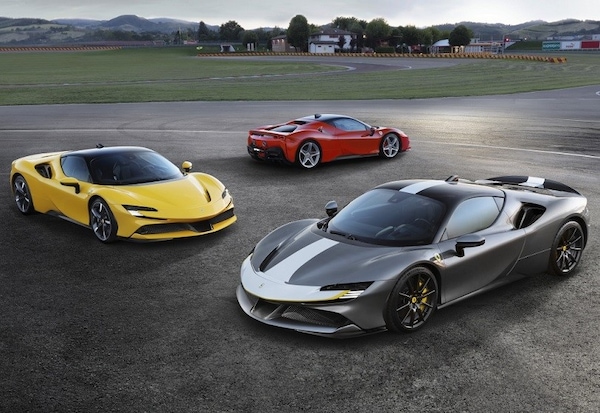 Ferrari, trionfo ai Red Dot Award con SF90 Stradale