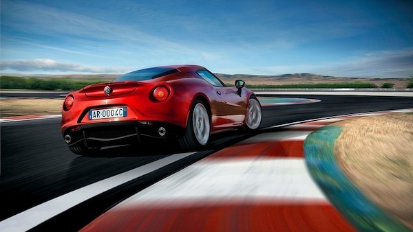 Coronavirus, auto sportive: le piccole spariranno nel futuro?