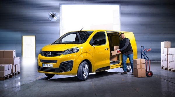 Opel Vivaro-e, viva l'elettrico commerciale leggero