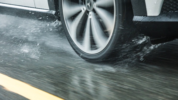 Cambio gomme invernali prorogato fino al 15 giugno