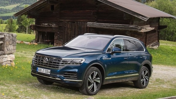Volkswagen Touareg GTE, l'ibrido plug-in raddoppia