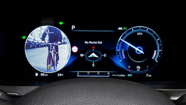 Nuova Kia Sorento, l'angolo cieco diventa visibile