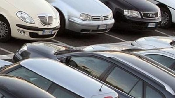 Coronavirus, aprile nero anche per il mercato delle auto usate