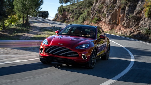 Aston Martin effetto Covid-19: tagli per 500 posti di lavoro