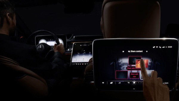 Nuova Mercedes Classe S, MBUX all'avanguardia con 3D, AR e Oled