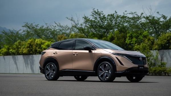Nissan Ariya, il suv elettrico lancia e-4orce