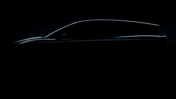 Skoda Enyaq iV svela la silhouette e annuncia il debutto