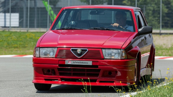Alfa Romeo, guidando la storia: la 75
