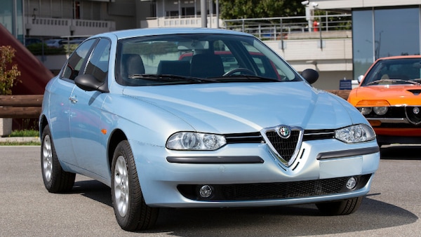 Alfa Romeo, guidando la storia: la 156
