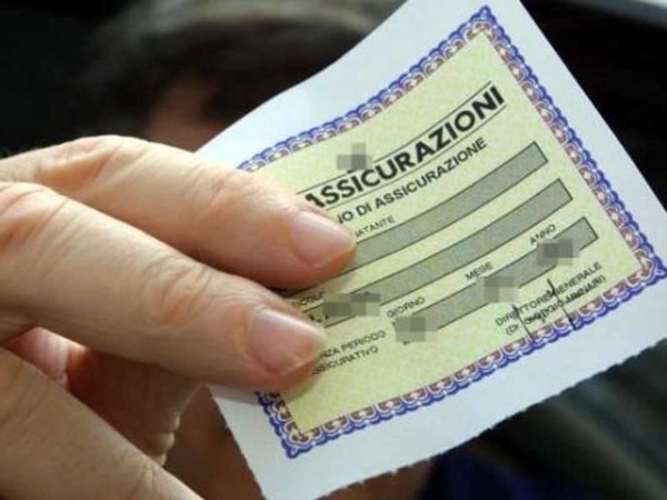 RC Auto, la proroga della scadenza torna a 15 giorni