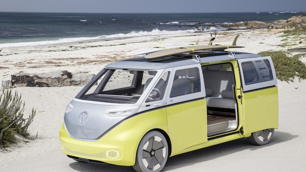 Bulli e Multivan, Hannover è pronta al futuro dei furgoni