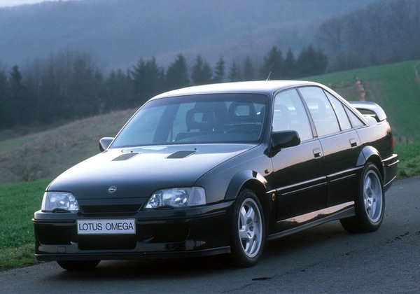 Opel Omega Lotus: la sua storia