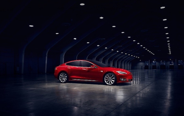 Tesla, in arrivo un'auto elettrica da 25.000 dollari
