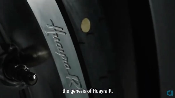 Pagani Huayra R, estrema con il V12 aspirato