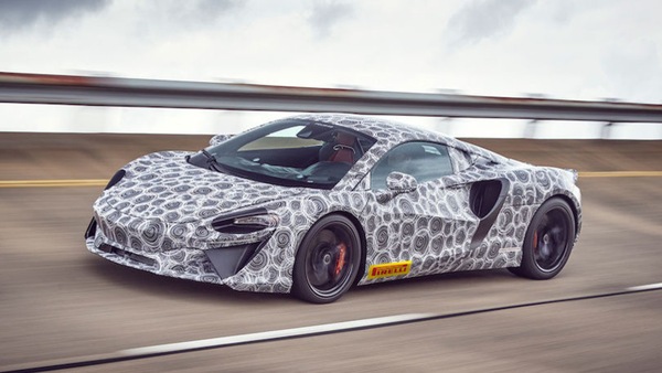 McLaren, l'ibrida avrà il V6 e una modalità elettrica