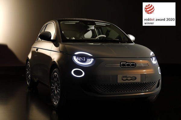 Nuova Fiat 500 elettrica conquista il "Red Dot Award 2020"