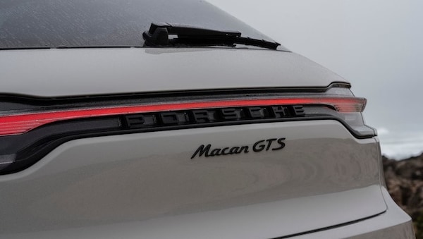 Porsche Macan elettrica muove i primi passi