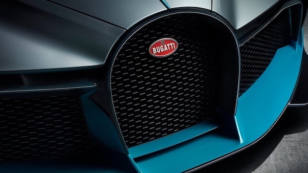 Bugatti, la hypercar da pista è dietro l'angolo e gira al Paul Ricard