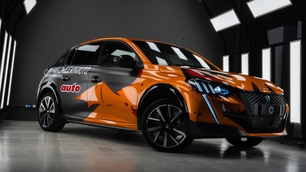 Ecco la nostra Peugeot 208 elettrica per Halloweeninauto