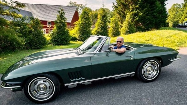 Joe Biden, la storia d'amore con la sua Chevrolet Corvette che non potrà più guidare