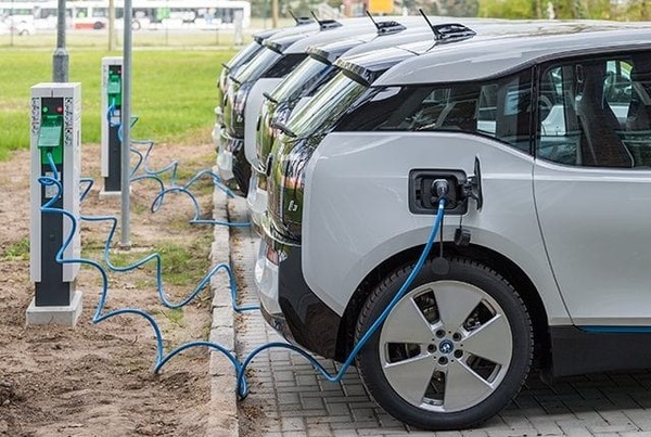 Ecobonus auto, incentivi prorogati fino a metà del 2021