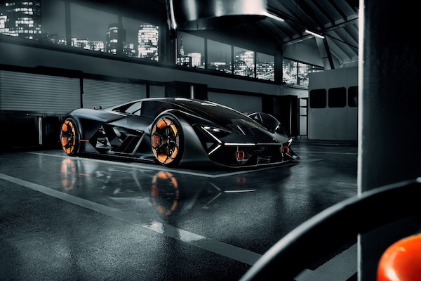 Lamborghini, una supercar elettrica in cantiere?