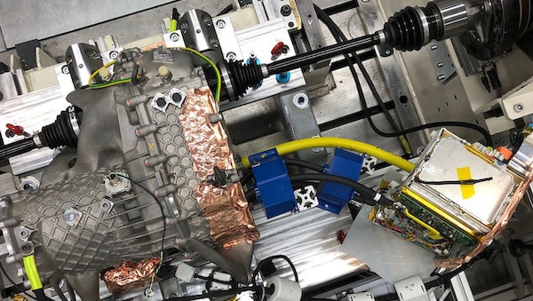 Porsche, la scatola motore per la supersportiva è stampata in 3D