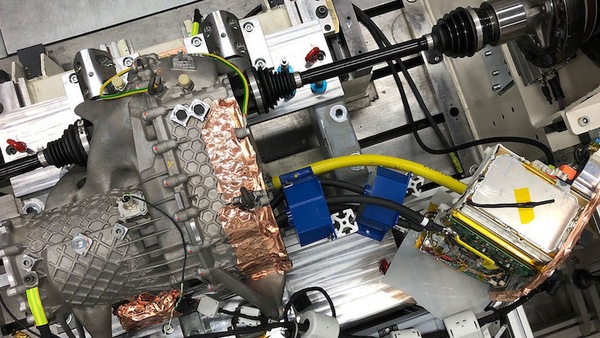 Porsche, la scatola motore per la supersportiva è stampata in 3D