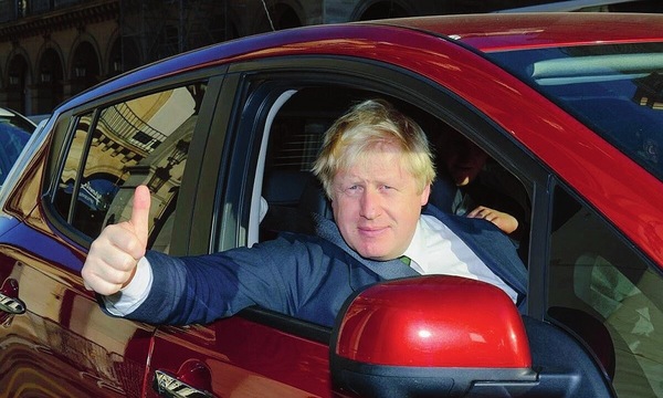 Le follie automobilistiche di Boris Johnson