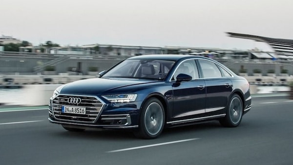 Audi A8 restyling, spigoli in luce