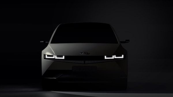 Ioniq 5 debutta a febbraio, a bordo l'energia V2L