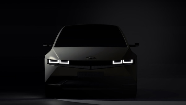 Ioniq 5 debutta a febbraio, a bordo l'energia V2L