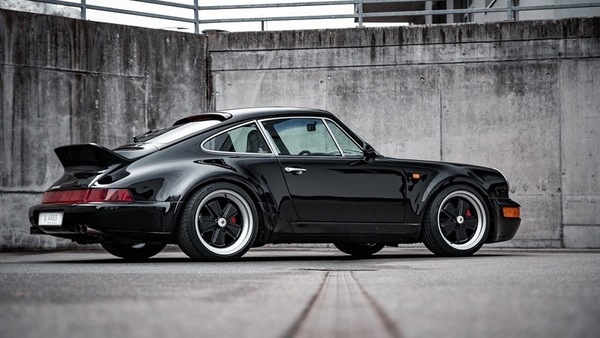ARES Design Porsche 964 Turbo, restomod da 470 cavalli