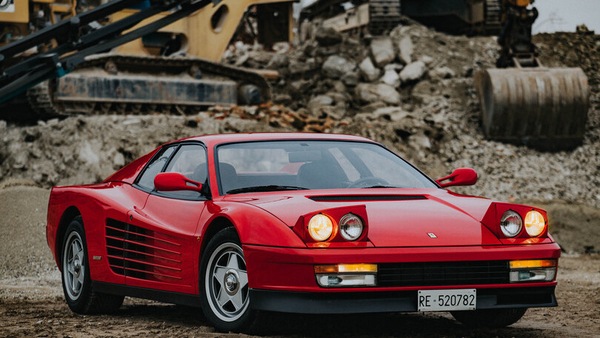 Ferrari Testarossa: forme sexy