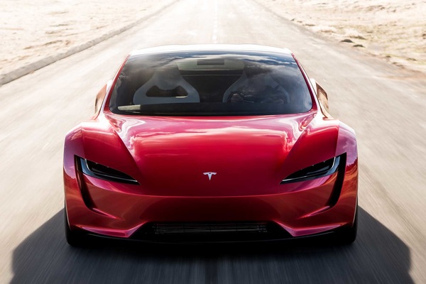 Tesla Roadster, rinviata la presentazione al 2022