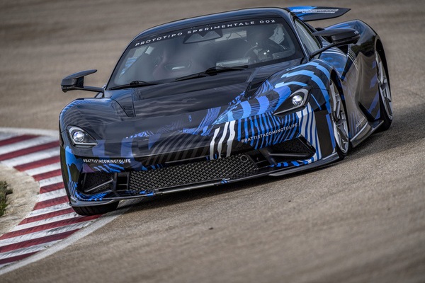 Pininfarina Battista, Heidfeld sfreccia in pista con 1.900 cv elettrici