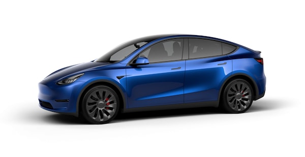 Tesla Model Y in Italia entro l'estate con le nuove batterie