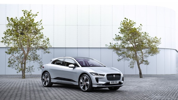 Sul prossimo Auto in edicola: Jaguar e Land Rover, futuro elettrico