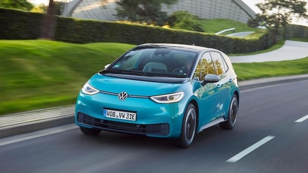 Volkswagen ID.3, prezzo giù con la batteria da 45 kWh
